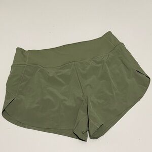 Athleta run with it green shorts 3.5 running shorts small